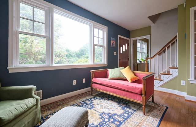 119 Washington Grove Lane