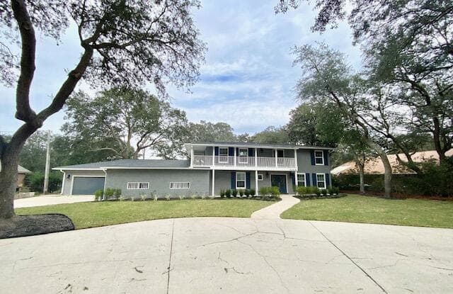 226 Country Club Road - 226 Country Club Road, Lake Lorraine, FL 32579