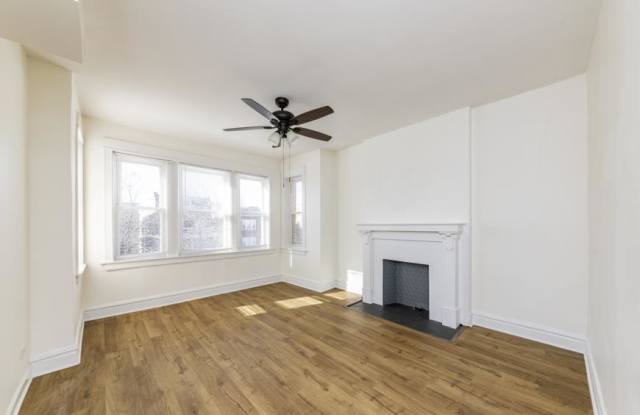 4737 North St Louis Ave