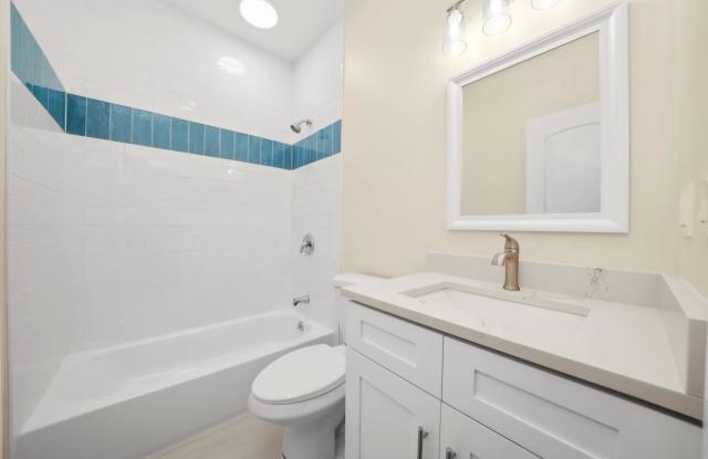 8321 South Saginaw Avenue