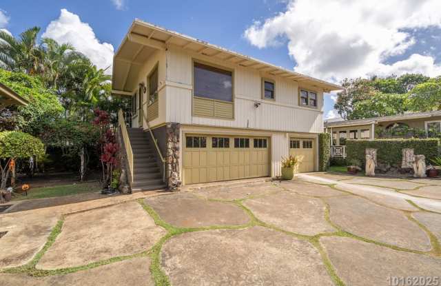 $4,000 / 2BR - 768 ft² – Fully Furnished Single-Family Home | Na Pua Lani (Kaimuki)