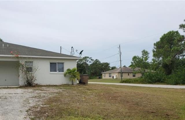 5247 29th ST SW - 5247 29th St SW, Lehigh Acres, FL 33973