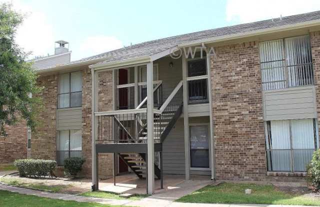 Brookfield - 1500 S Interstate 35, Round Rock, TX 78664