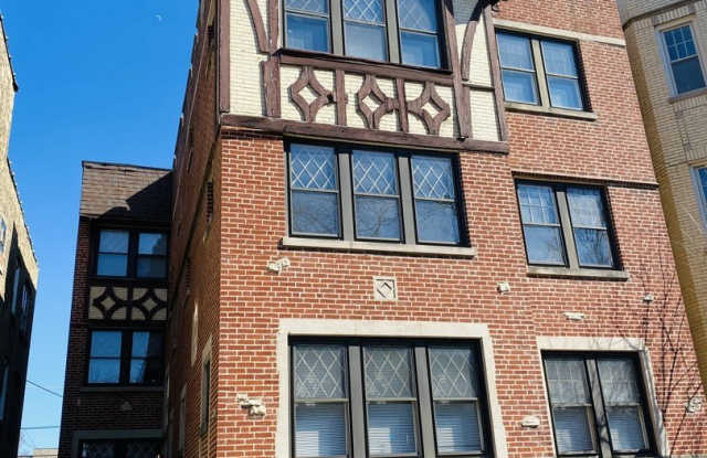 Photo of 5443 N Campbell Avenue unit: 1F