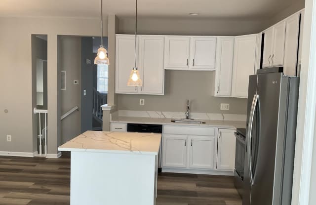 41885 PRECIOUS SQUARE