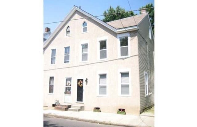 325 N Evans St - 325 North Evans Street, Pottstown, PA 19464