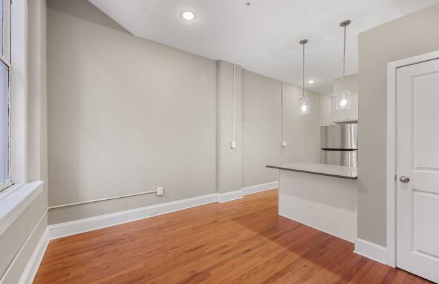 Photo of 6 S Calvert Street