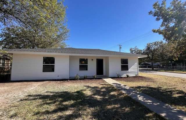 Photo of 2318 1st Street