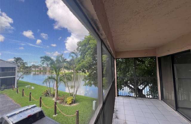 Photo of 820 N Franklin Ave