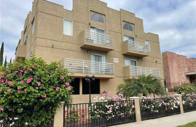 Photo of 14105 Califa Street