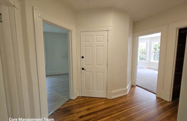 Updated 2 bedroom 1 bath apartment for rent located in the west end!