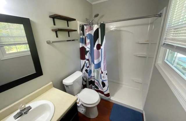 1613 Alicary Ct