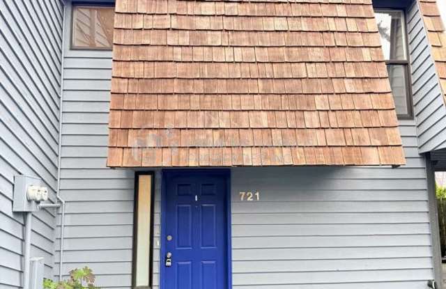 721 141st Ln SE Bellevue WA 98007