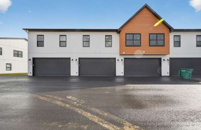 BRAND NEW TOWNHOME IN AMMON IDAHO 3 BED 2.5 BATH WITH 2 STALL GARAGE