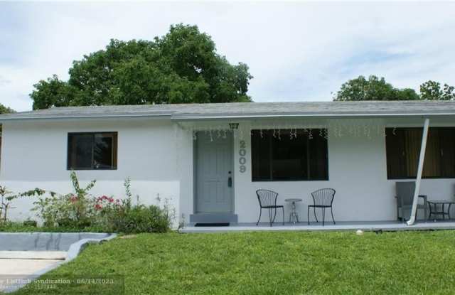 2009 SW 98th Ter