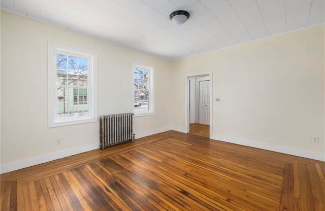 10 Broad Street unit: 1