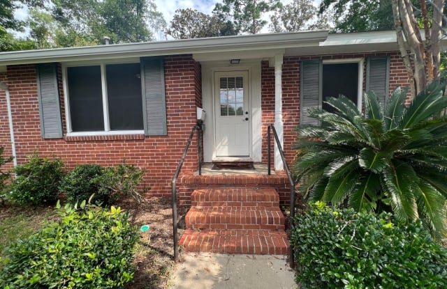 1144 E Tennessee Street - 1144 East Tennessee Street, Tallahassee, FL 32308