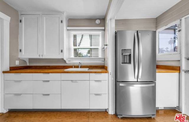 609 1/2 Milwood Avenue