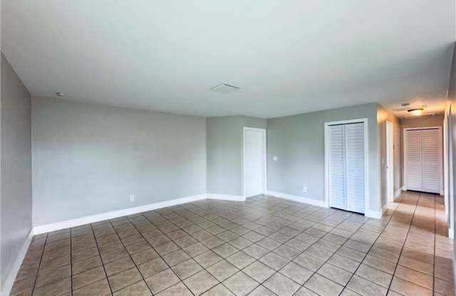 4111 SE 18th Place unit: A