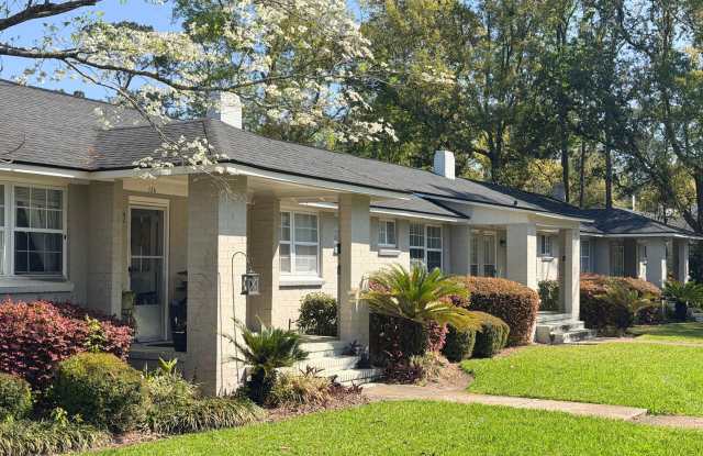 1BD/1B Apartment near VSU.