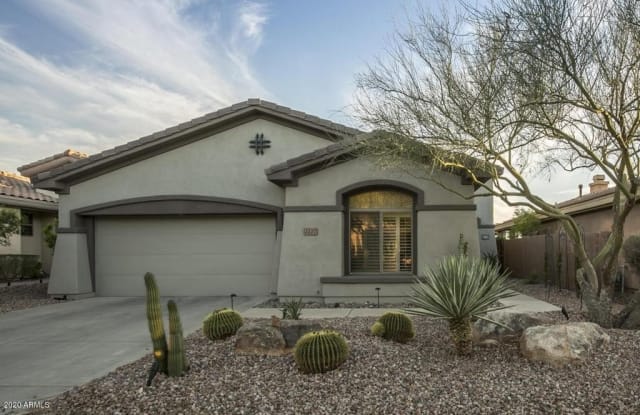 2227 W MUIRFIELD Drive