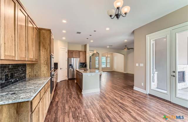 462 Stagecoach Trail