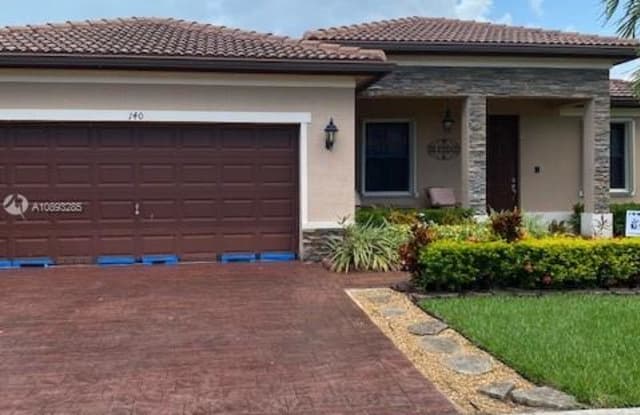 140 SE 36th Ave - 140 Southeast 36th Avenue, Homestead, FL 33033