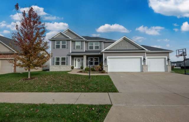 3215 West Cypress Creek Drive