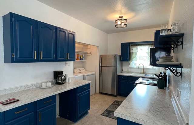 Charming 1BR Townhome in San Antonio