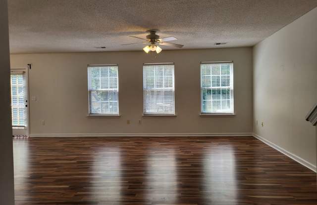 3 bedroom home in Highland Creek