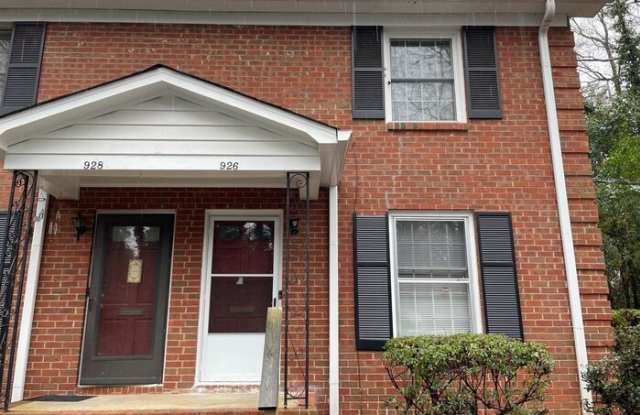 926 Hollywood Street