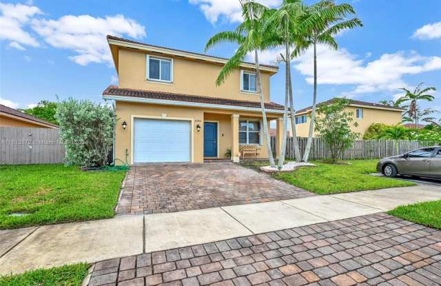 8986 SW 214th Ter