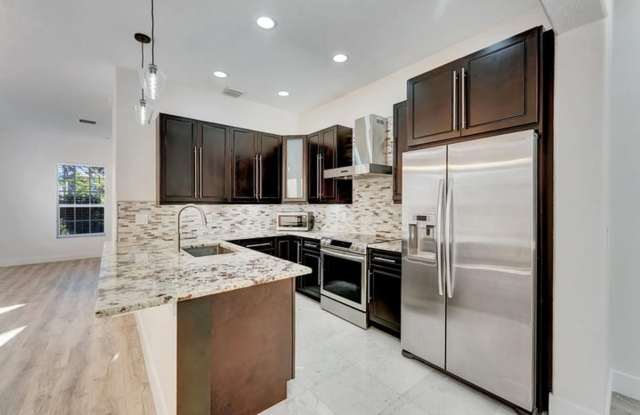 406 NW 25th Avenue, Boynton Beach, FL 33426