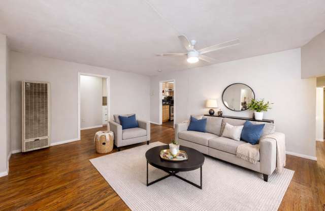 5BR/2BA with Private Yard!