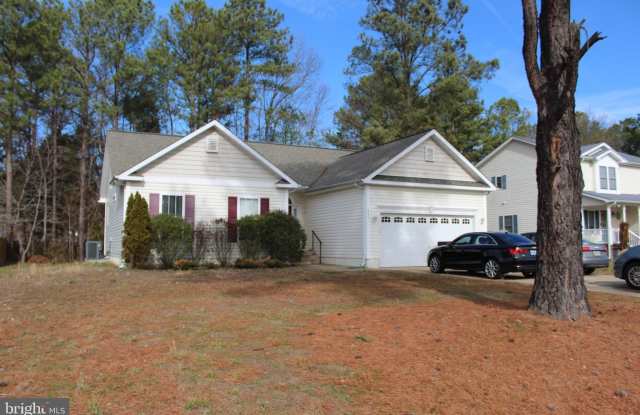 211 DOGWOOD Avenue