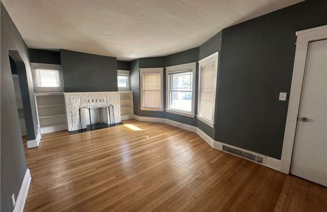 2797 Avondale Avenue