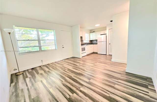 Photo of 5180 NE 6th Ave