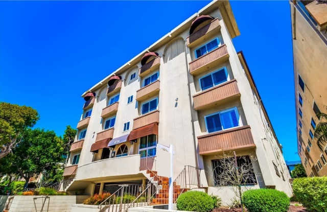 8738 Delgany Ave Apt 202