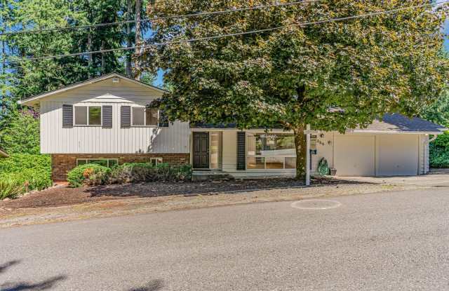 3bd/2.5ba Bellevue House