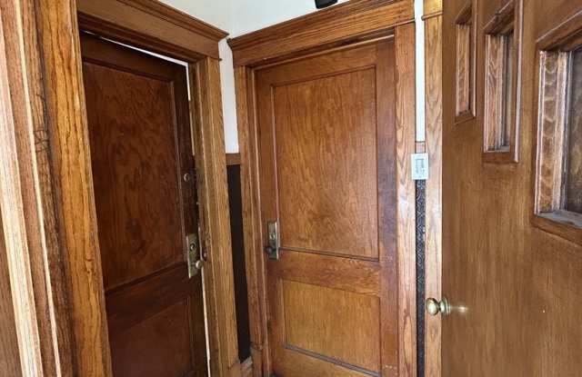 3848 N Oakley Avenue