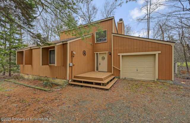 Photo of 300 Lake Road