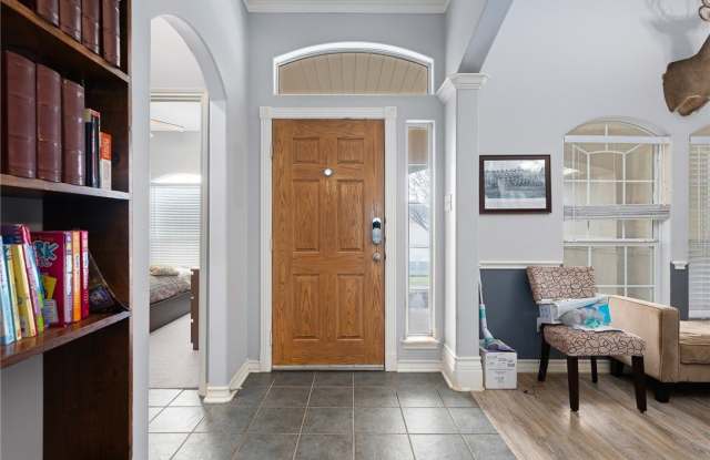 3921 Gladstone Drive