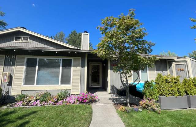 6114 E 6th H-1 - 6114 East 6th Avenue, Spokane Valley, WA 99212