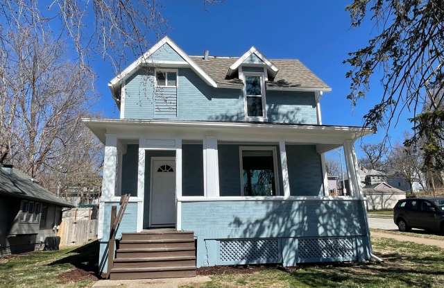 Beautifully Renovated 3BR - 4102 Nicholas Street, Omaha, NE 68131