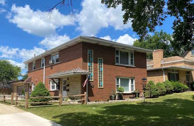 Photo of 216 9th Avenue unit: 1