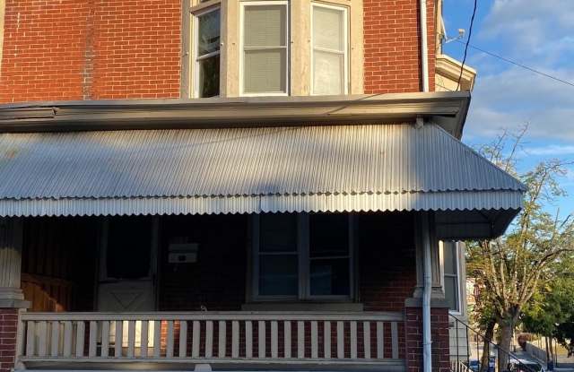 Photo of 302 N YORK Street