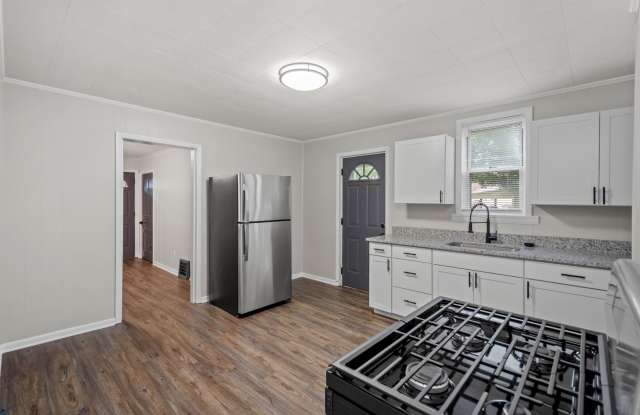 Photo of Beautiful 2 Bedroom home in Whitaker available February 1!