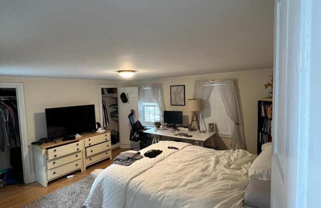 Photo of 200 NASSAU Street unit: 2