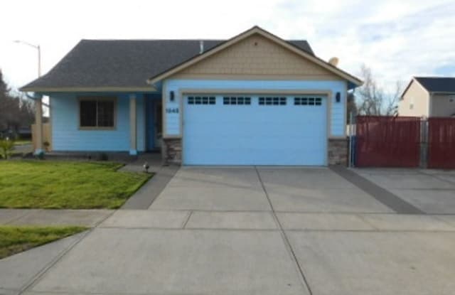 1345 Vinca St. SE - 1345 Vinca Street Southeast, Salem, OR 97317