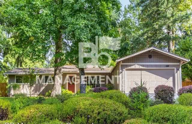 3180 Edgemont Rd - 3180 Edgemont Road, Lake Oswego, OR 97035